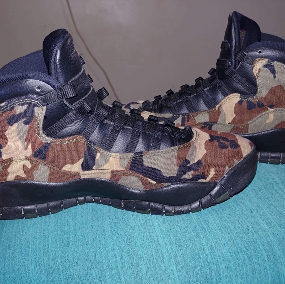 Air Jordan 10's camo woodland - Picture 3 of 8